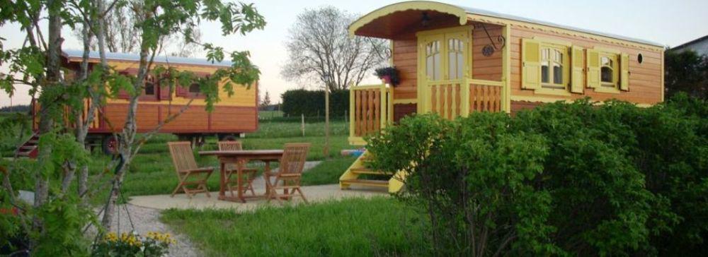 Les Roulottes De La Ferme Des Chanaux Saint-Julien-d'Ance Exterior photo
